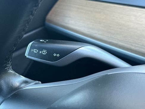 Used 2018 Tesla Model 3 Long Range image 29