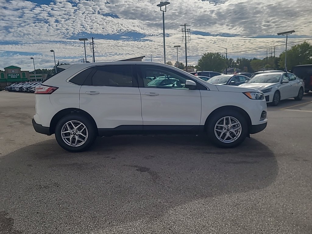 Used 2024 Ford Edge SEL w/ Convenience Package AWD/4WD image 7