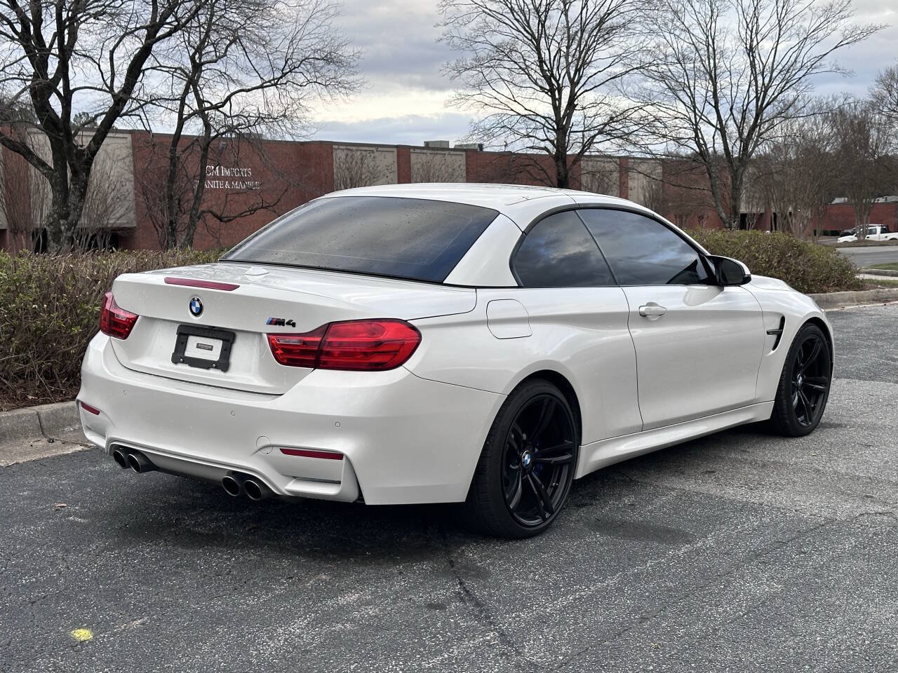 Used 2016 BMW M4 Convertible w/ Executive Package RWD image 9