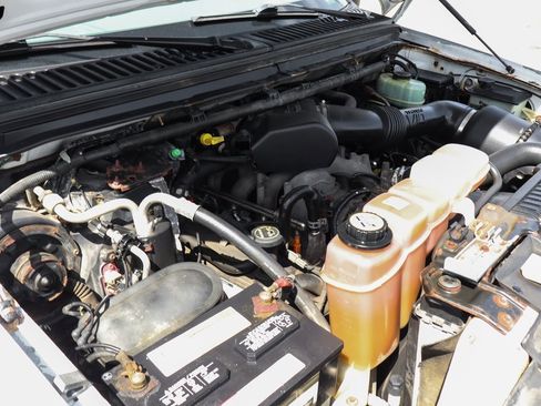 Used 2001 Ford F550 2WD Regular Cab Super Duty image 13