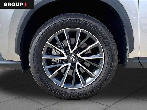 Used 2024 Lexus NX 250 FWD image 9