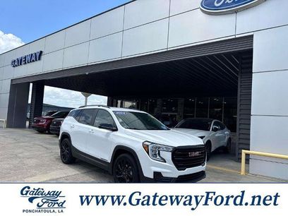 Used 2024 GMC Terrain SLE w/ Driver Convenience Package