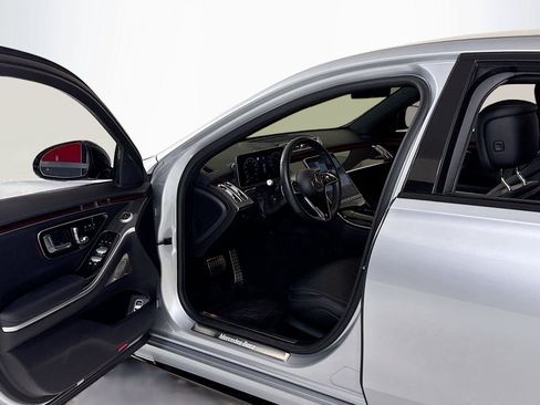 Used 2023 Mercedes-Benz S 500 4MATIC w/ AMG Line image 12