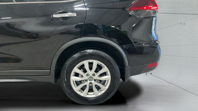 Used 2020 Nissan Rogue SV AWD/4WD image 27