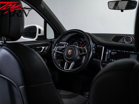 Used 2021 Porsche Macan AWD/4WD image 46