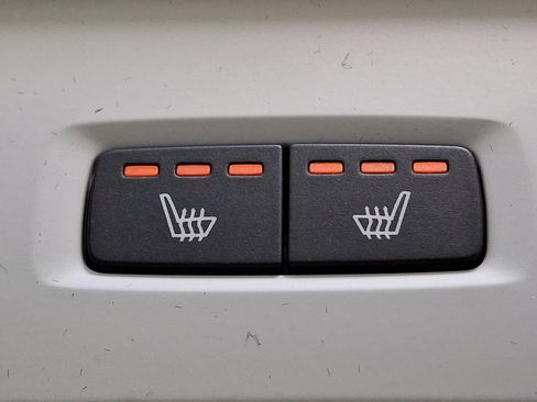 New 2025 Volvo XC60 T8 Core w/ Climate Package image 19