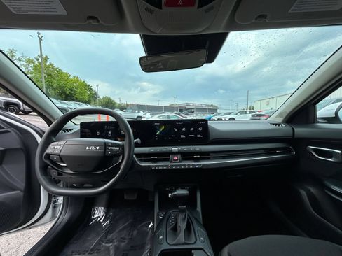 Used 2026 Kia K4 FWD image 24