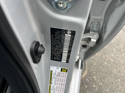 Used 2025 Toyota Corolla LE FWD image 24