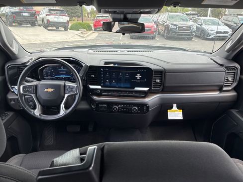 Used 2023 Chevrolet Silverado 1500 LT AWD/4WD image 14