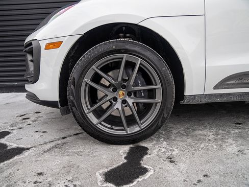 Certified 2026 Porsche Macan Turbo image 25