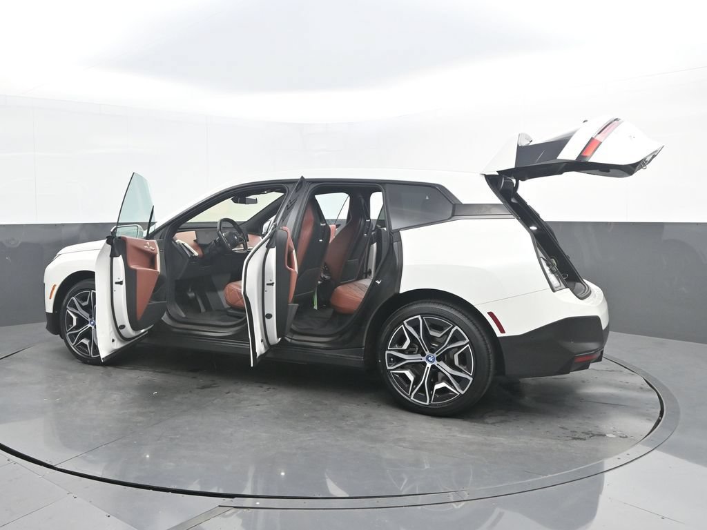 Certified 2024 BMW iX xDrive50 w/ Premium Package AWD/4WD image 50