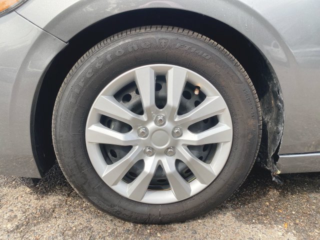 Used 2025 Nissan Sentra S FWD image 30