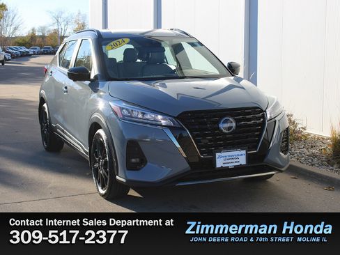 Used 2024 Nissan Kicks SR w/ SR Premium Package image 3
