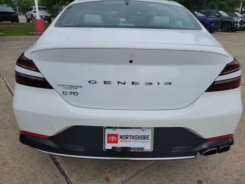 Used 2022 Genesis G70 2.0T RWD image 5