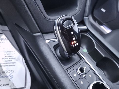 Used 2024 Cadillac XT5 Sportv w/ LPO, Red Accent Package image 20