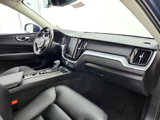 Used 2019 Volvo XC60 T6 Momentum w/ Advanced Package AWD/4WD image 17
