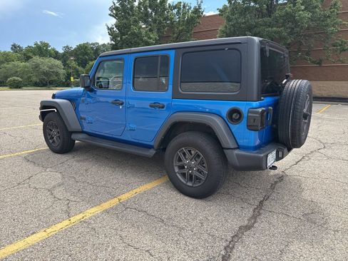 Used 2024 Jeep Wrangler Unlimited Sport AWD/4WD image 27