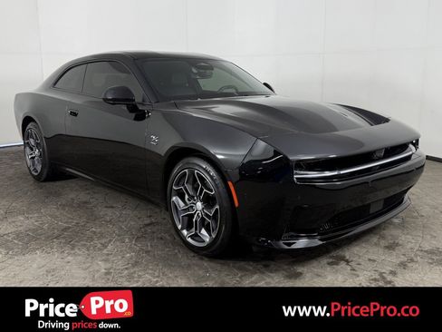 Used 2025 Dodge Charger Daytona R/T w/ Plus Group AWD/4WD image 1