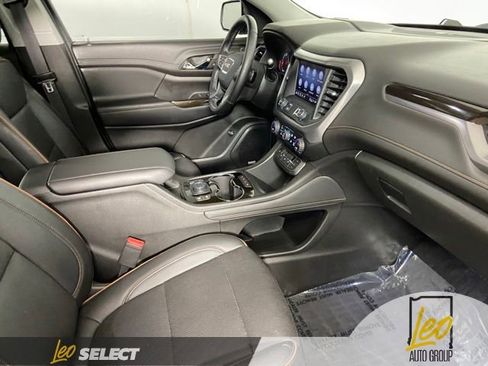 Used 2023 GMC Acadia AT4 w/ Technology Package AWD/4WD image 33