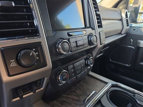 Used 2019 Ford F250 Lariat w/ Lariat Ultimate Package image 25