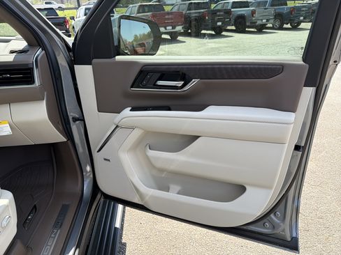 New 2026 GMC Yukon XL Denali w/ Sun & Power Step Package RWD image 18