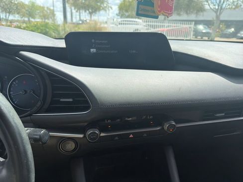 Used 2023 MAZDA MAZDA3 s image 17