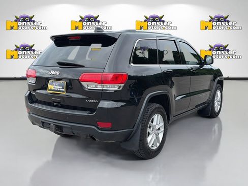 Used 2018 Jeep Grand Cherokee Laredo w/ All-Weather Capability Group AWD/4WD image 5