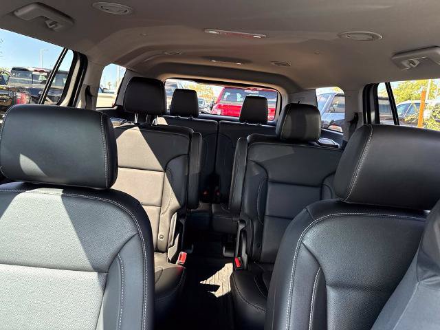 Used 2023 GMC Acadia SLT w/ Elevation Edition FWD image 12