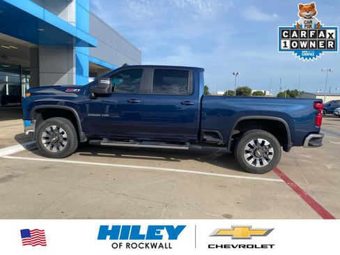 Used 2022 Chevrolet Silverado 2500 LT w/ Convenience Package AWD/4WD image 1