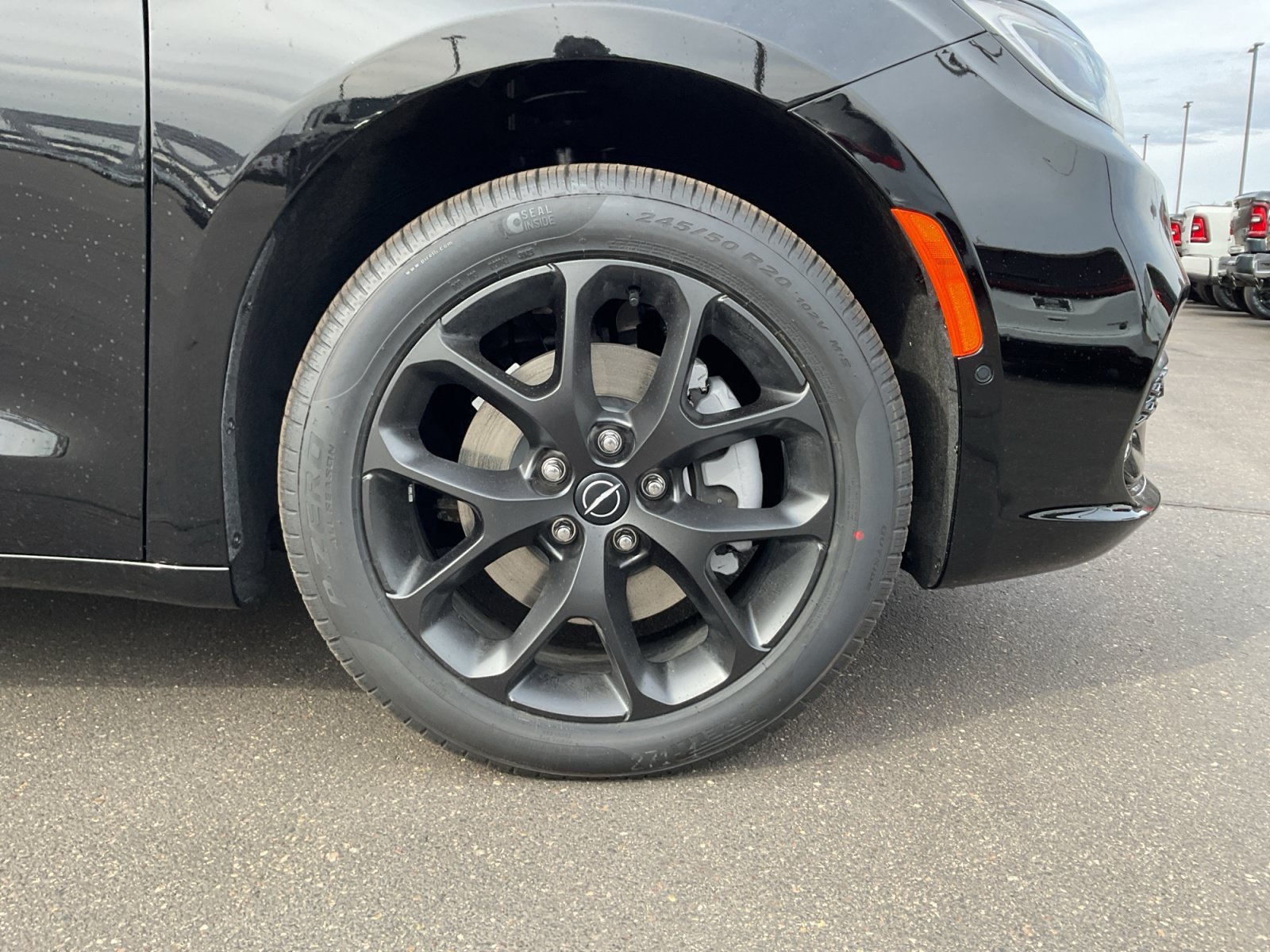 New 2026 Chrysler Pacifica Select w/ S Appearance Package AWD/4WD image 29