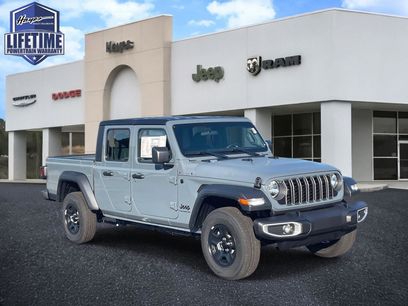 New 2025 Jeep Gladiator Sport