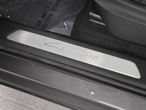 Certified 2026 Porsche Cayenne Coupe AWD/4WD image 17