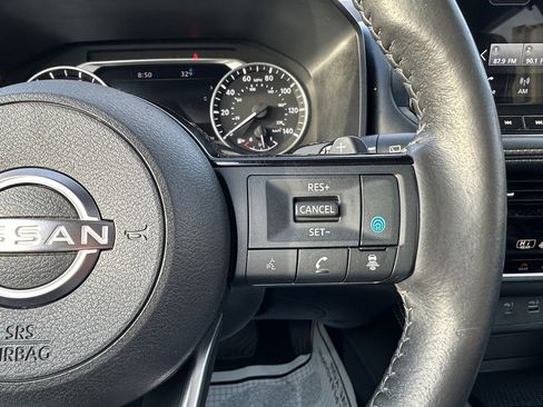 Used 2023 Nissan Rogue SL w/ SL Premium Package image 30