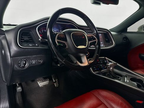 Used 2018 Dodge Challenger SXT Plus RWD image 21