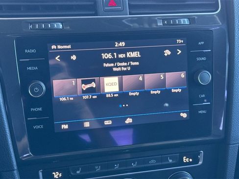 Used 2018 Volkswagen e-Golf SE image 17