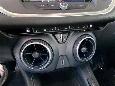 Used 2019 Chevrolet Blazer L FWD image 20