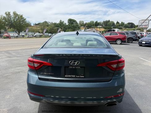 Used 2015 Hyundai Sonata SE w/ Winter Package FWD image 6