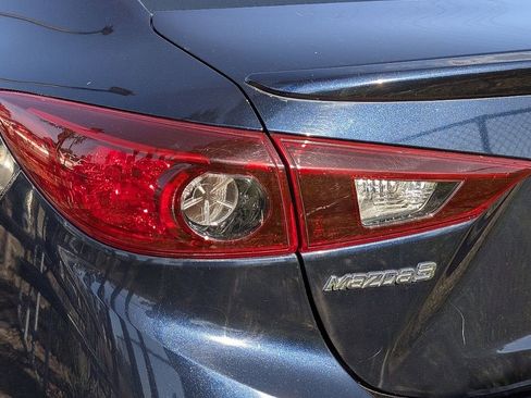 Used 2015 MAZDA MAZDA3 i Touring w/ Technology Package image 8