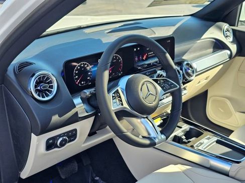 New 2026 Mercedes-Benz GLB 250 4MATIC image 14