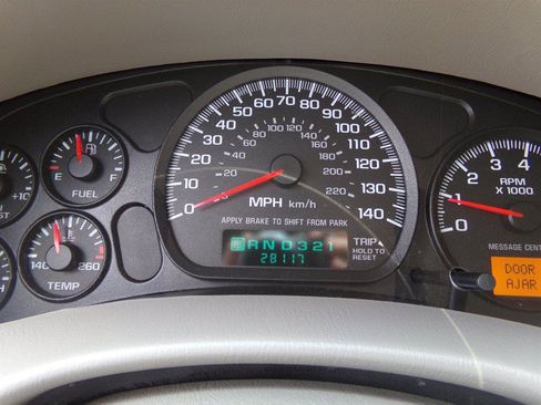 Used 2004 Chevrolet Impala SS w/ Preferred Equipment Group FWD image 35