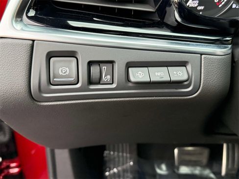 Used 2024 Cadillac XT6 Sport w/ Technology Package image 30