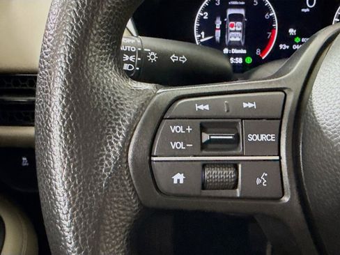 Certified 2024 Honda HR-V LX image 11