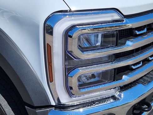 New 2026 Ford F550 4x4 Crew Cab image 11