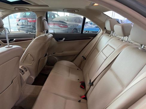 Used 2010 Mercedes-Benz C 300 Luxury image 22