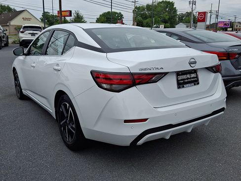 Certified 2025 Nissan Sentra SV FWD image 3