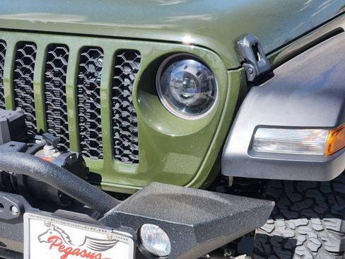 Used 2024 Jeep Wrangler Unlimited Sport AWD/4WD image 9
