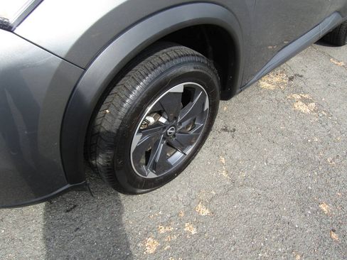 Used 2025 Nissan Rogue SV AWD/4WD image 28