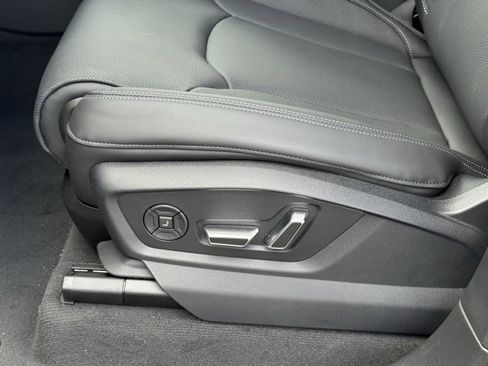 New 2025 Audi Q7 3.0T Prestige image 9