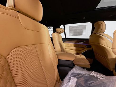 New 2025 Jeep Grand Cherokee L Summit image 30