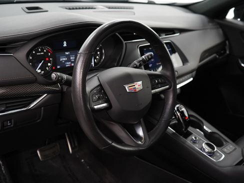 Used 2023 Cadillac XT4 Sport image 19